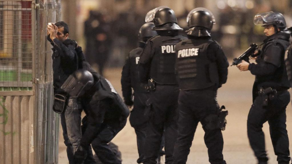 police national organise opération anti-terrorist à Saint-denis paris
