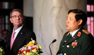 phúng quang thanh, ashton carter