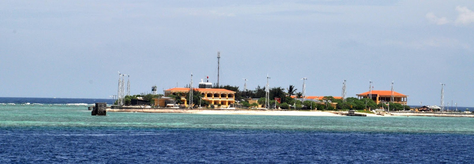 southeast asia sea belong to the républic of Vietnam, hoàng sa, trường sa, Đảo Sinh Tồn Đông