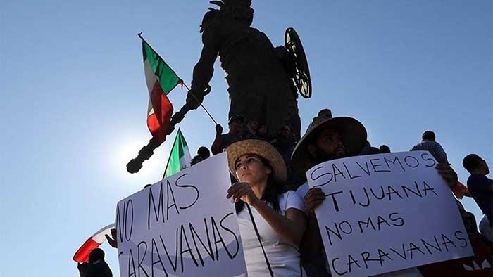 salvemos tijuana no mas caravanas, mexico tijuana city fight againt to illegate immigration