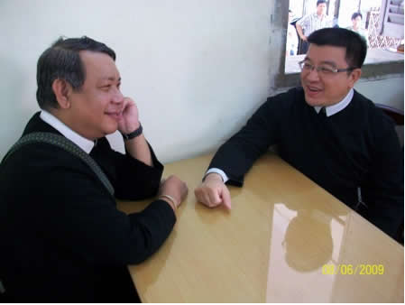 Linh mục Quang Uy và Thể Hiện