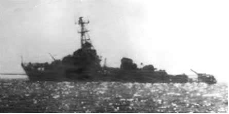 Chiến hạm 396 của Trung Quốc bị cháy và chìm trong bãi san hô