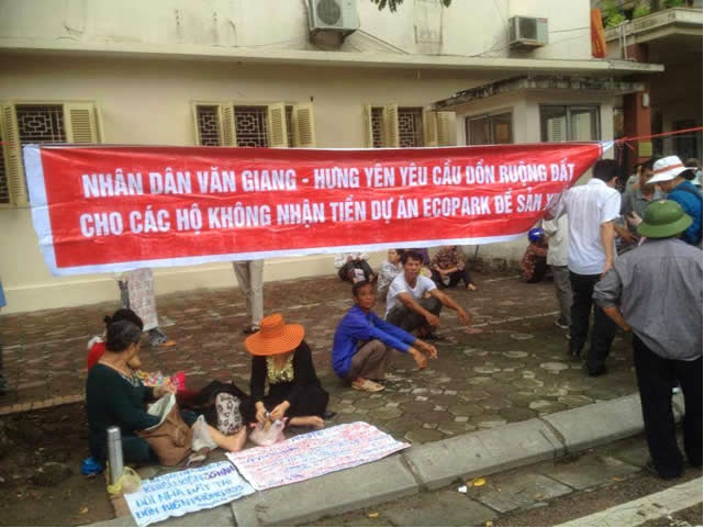 lich su viet nam, lịch sử việt nam, dân oan văn giang, dương nội biểu tình đòi đất ở hà nội ngày 01-07-2014