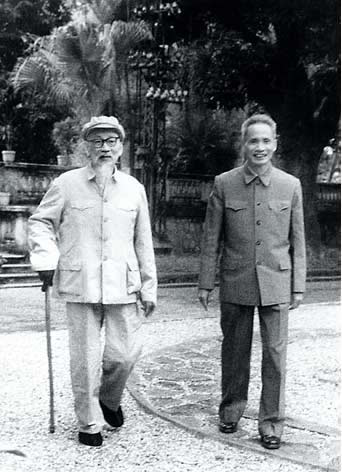 hồ chí minh