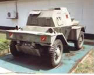 xe thiết giáp được xử dụng ở đài phát thanh huế ngày 08-05-1963