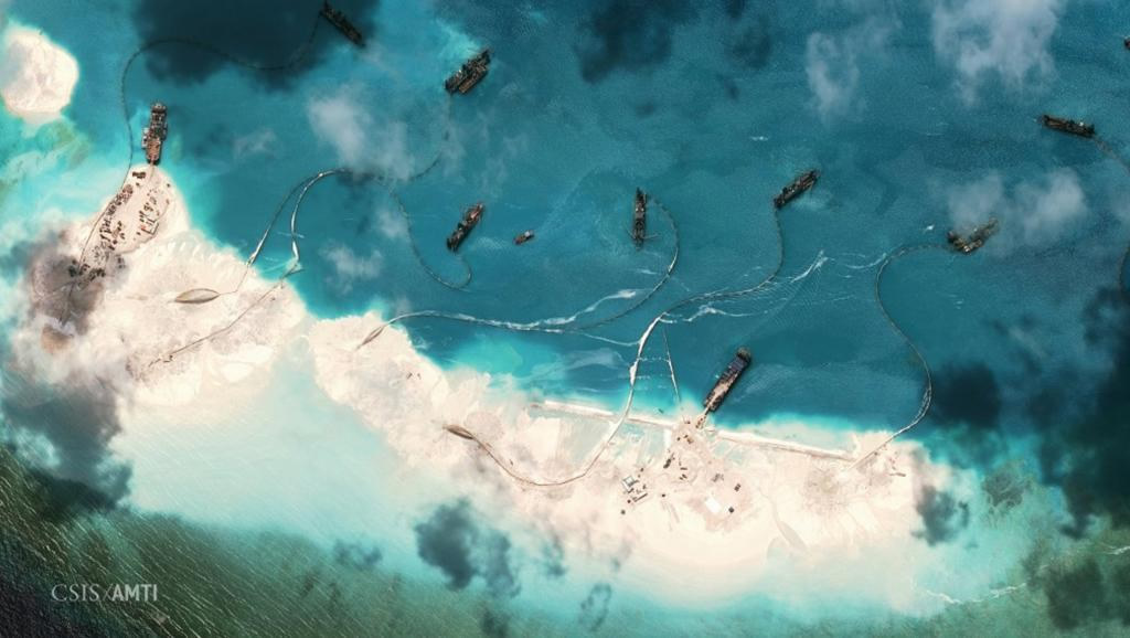 Đá Vành Khăn (Mischief Reef) ảnh chụp từ vệ tinh - REUTERS /CSIS's Asia Maritime Transparency Initiative/Digital Glo
